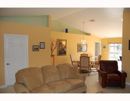 707 Garden Fort Fort Pierce, FL 34982 - Photo 9 of 16 Additional Photo