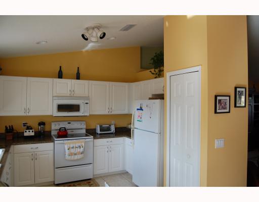 707 Garden Fort Fort Pierce, FL 34982 - Photo 10 of 16 Additional Photo