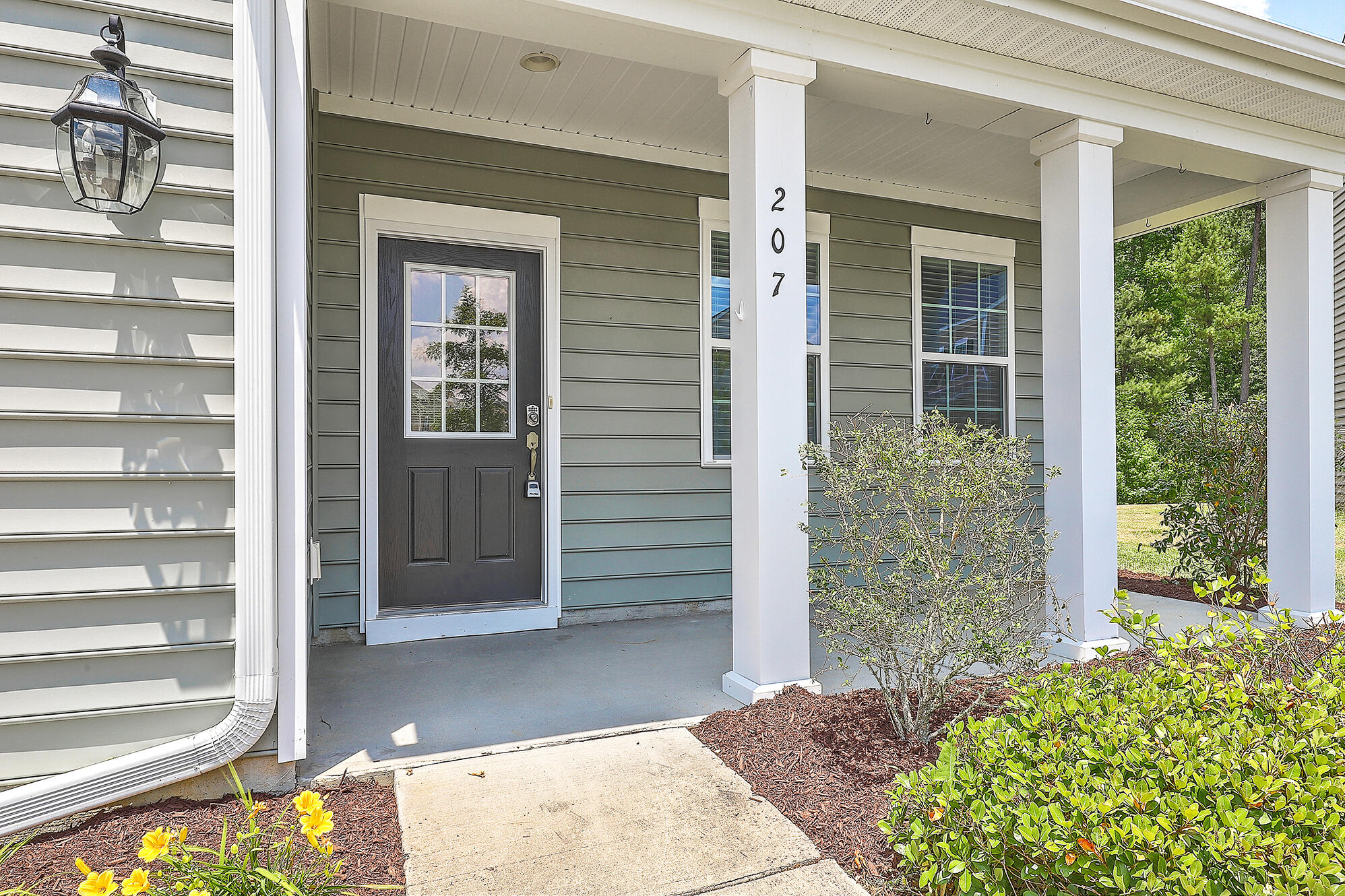 207 Lab Court Moncks Corner, SC 29461 - Photo 4 of 39 Foyer