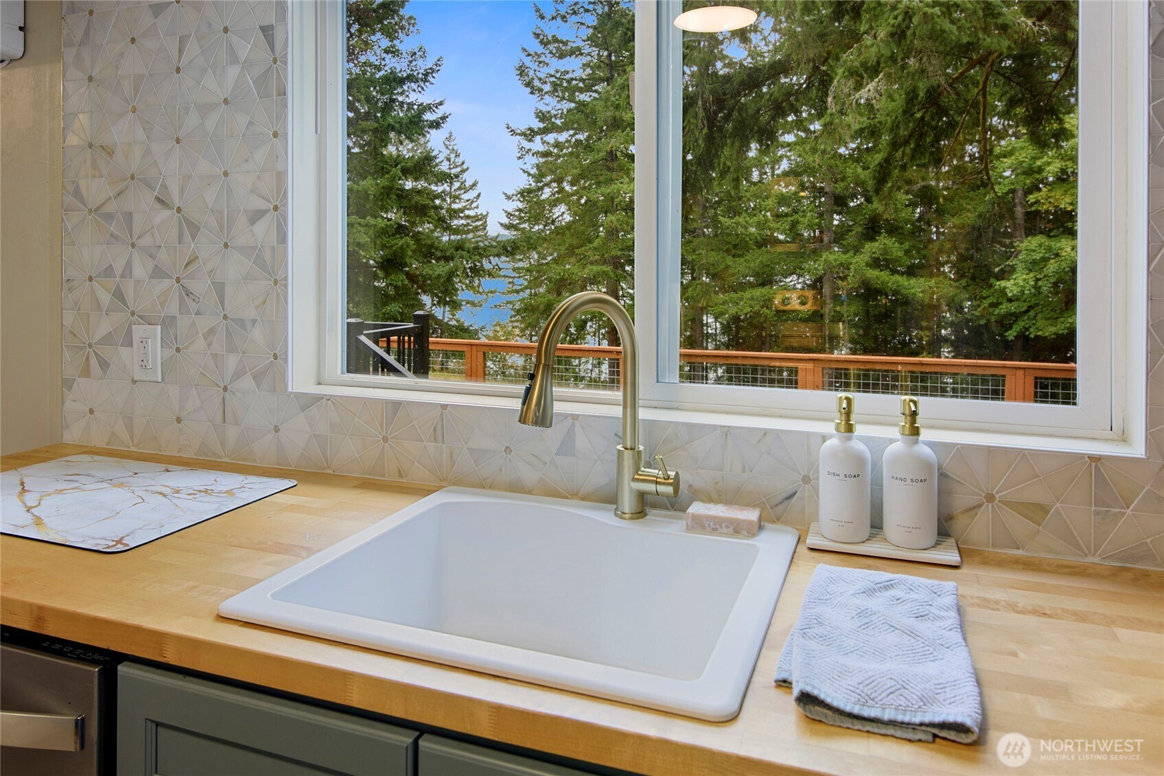 304292 Highway 101 Brinnon, WA 98320 - Photo 26 of 40