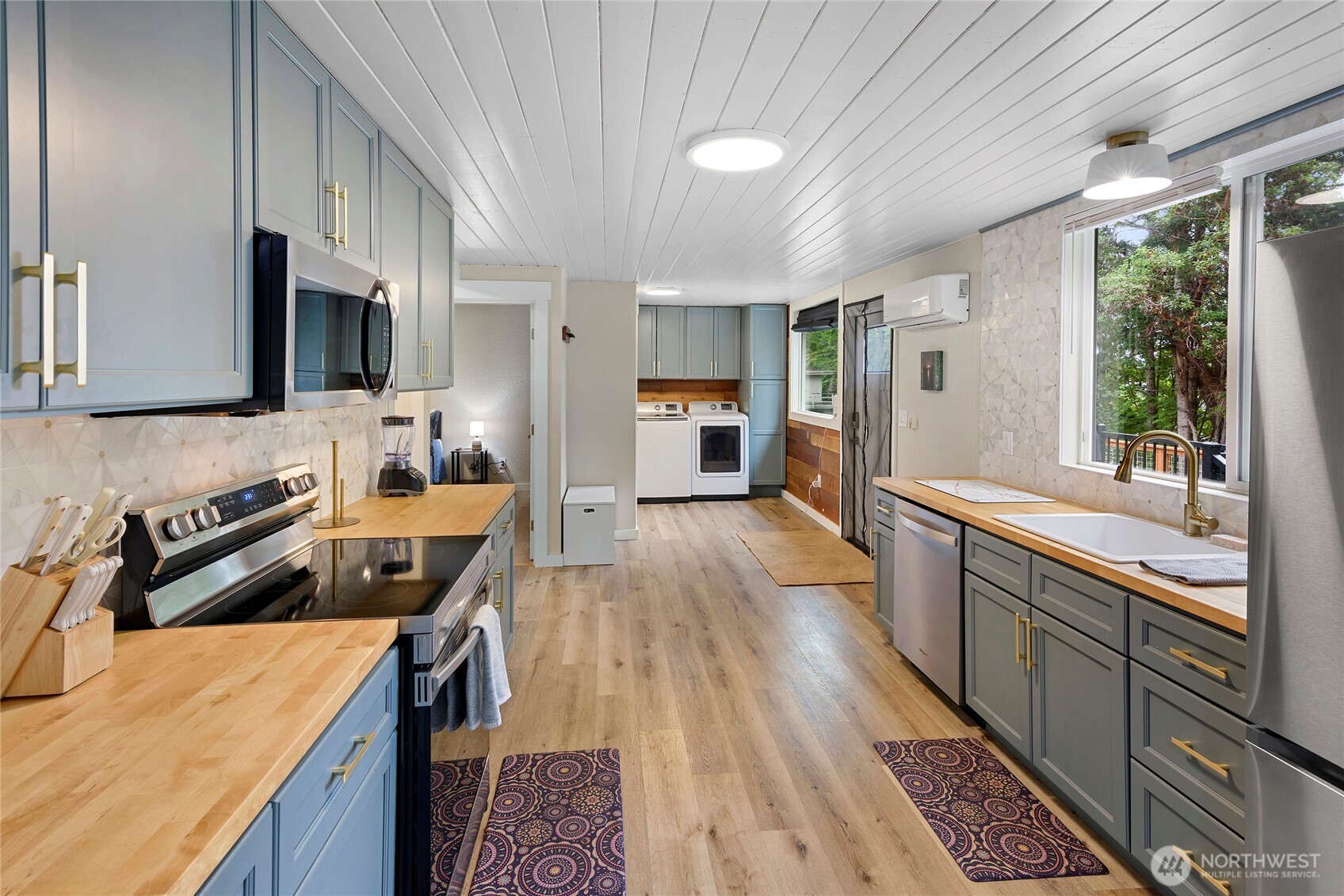 304292 Highway 101 Brinnon, WA 98320 - Photo 27 of 40