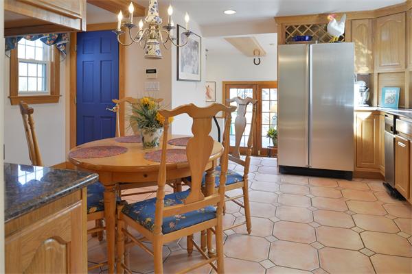 40 Powder House Rd Extension Medford, MA 02155 - Photo 7 of 30