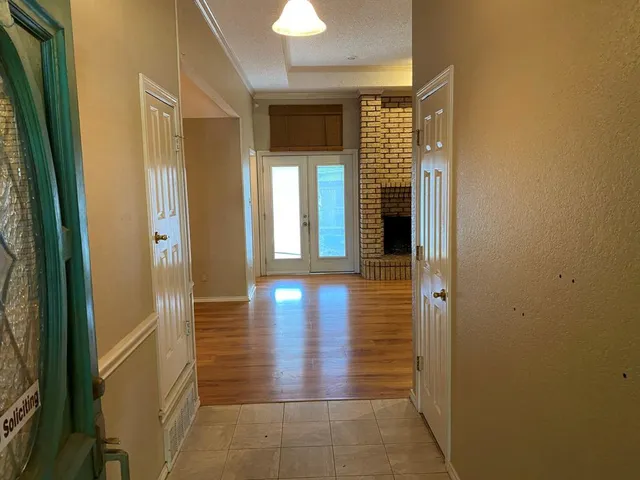 $1,950 | 8208 Willow Glen Court, Fort Worth, TX 76134