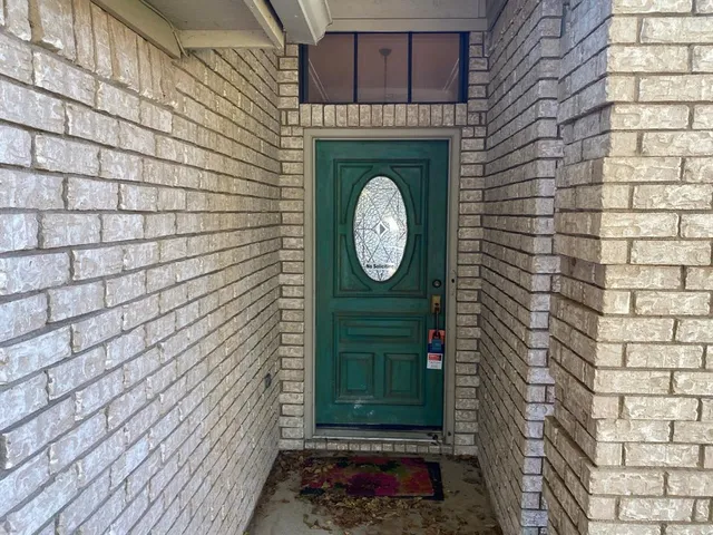 $1,950 | 8208 Willow Glen Court, Fort Worth, TX 76134