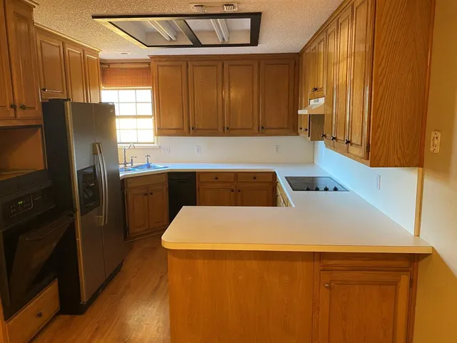 $1,950 | 8208 Willow Glen Court, Fort Worth, TX 76134