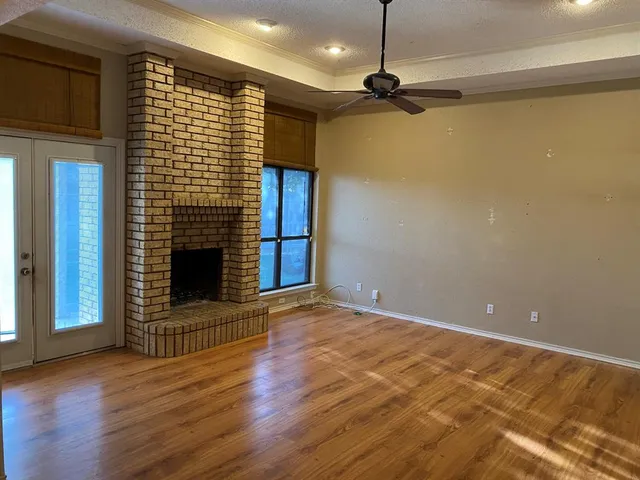 $1,950 | 8208 Willow Glen Court, Fort Worth, TX 76134