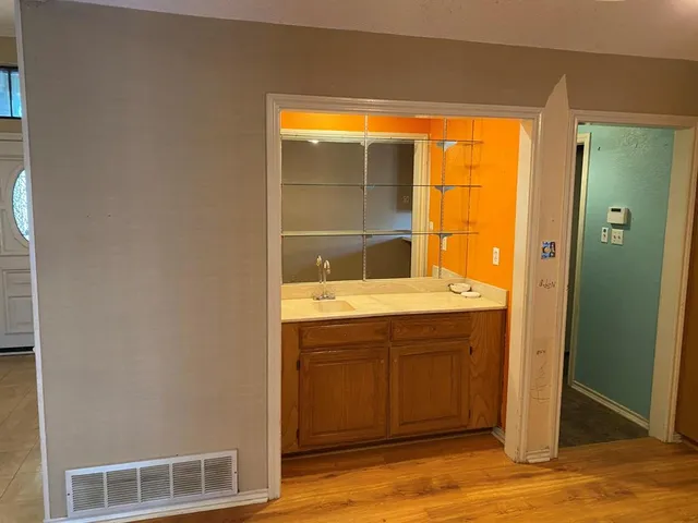 $1,950 | 8208 Willow Glen Court, Fort Worth, TX 76134