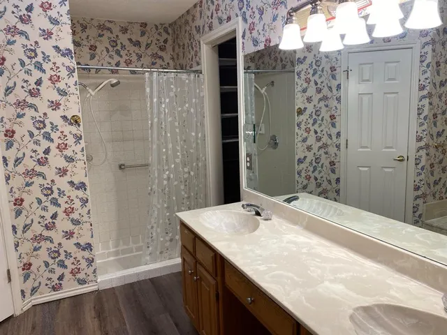 $1,950 | 8208 Willow Glen Court, Fort Worth, TX 76134