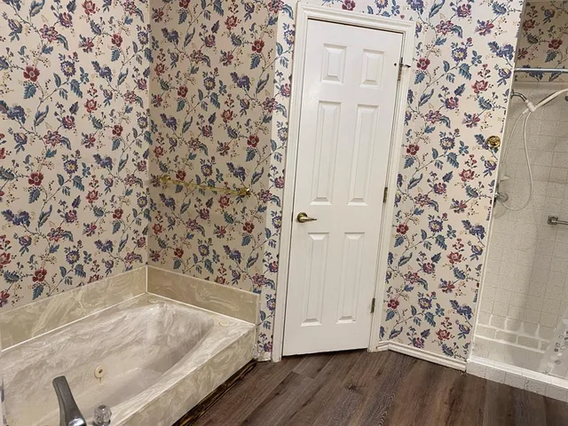 $1,950 | 8208 Willow Glen Court, Fort Worth, TX 76134