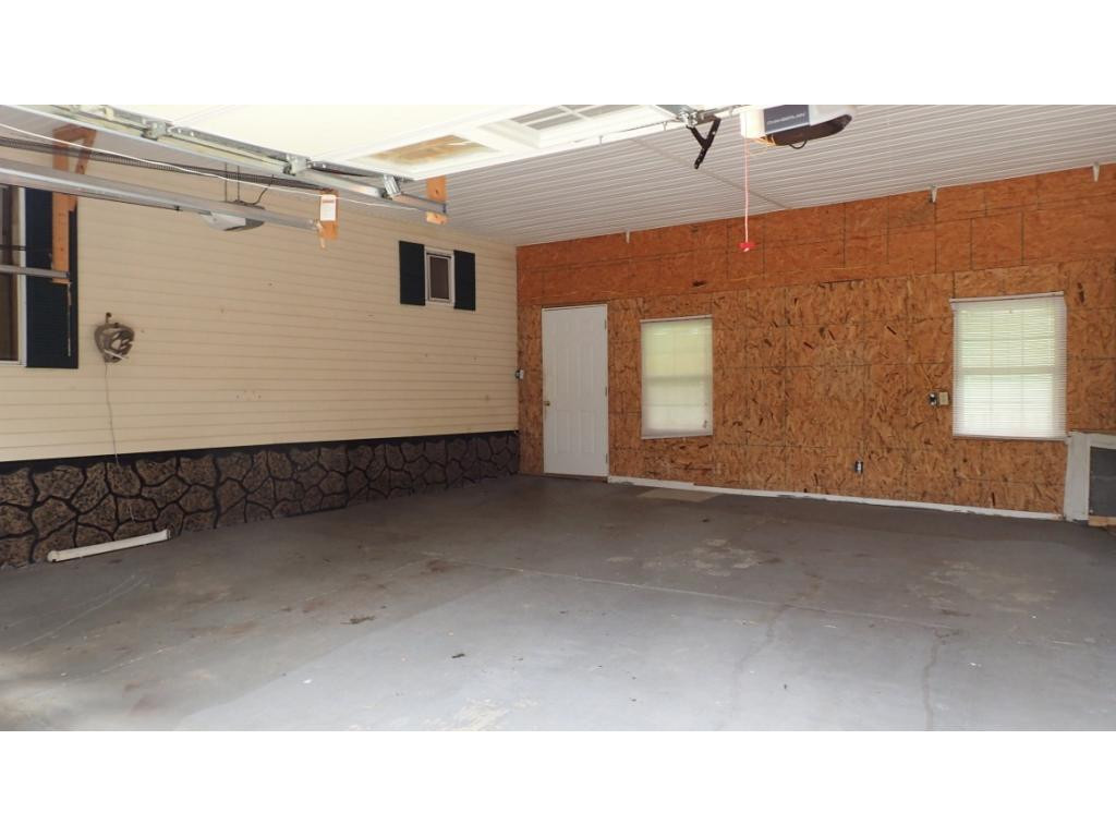 654 Double Springs Road Fall Branch, TN 37656 - Photo 14 of 16 Garage