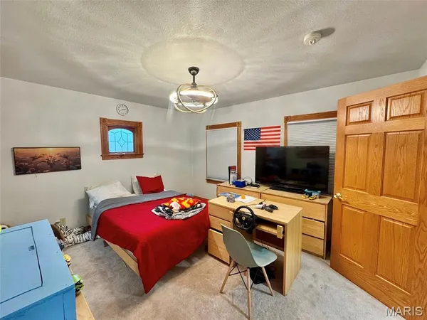 $799,000 | 5500 Hidden Valley Road, Hannibal, MO 63401