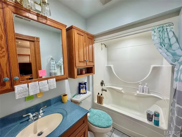 $799,000 | 5500 Hidden Valley Road, Hannibal, MO 63401