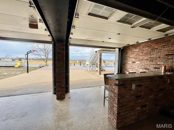 $799,000 | 5500 Hidden Valley Road, Hannibal, MO 63401