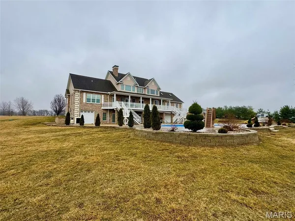$799,000 | 5500 Hidden Valley Road, Hannibal, MO 63401