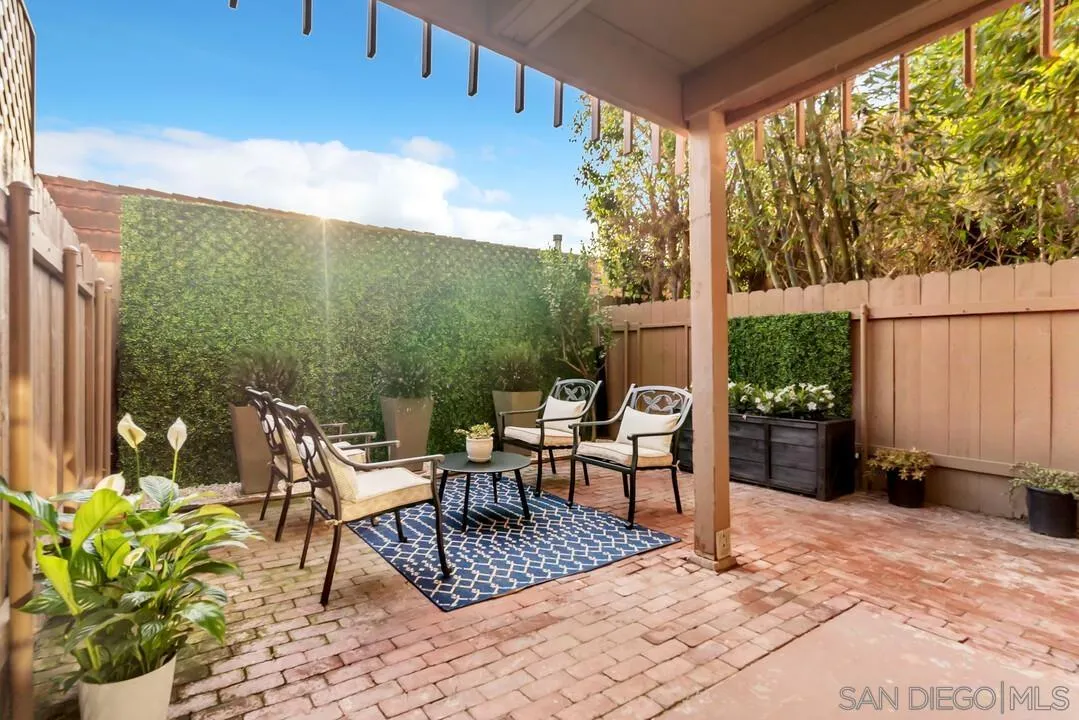 2600 Torrey Pines Road, Unit B17 La Jolla, CA 92037 - Photo 2 of 19