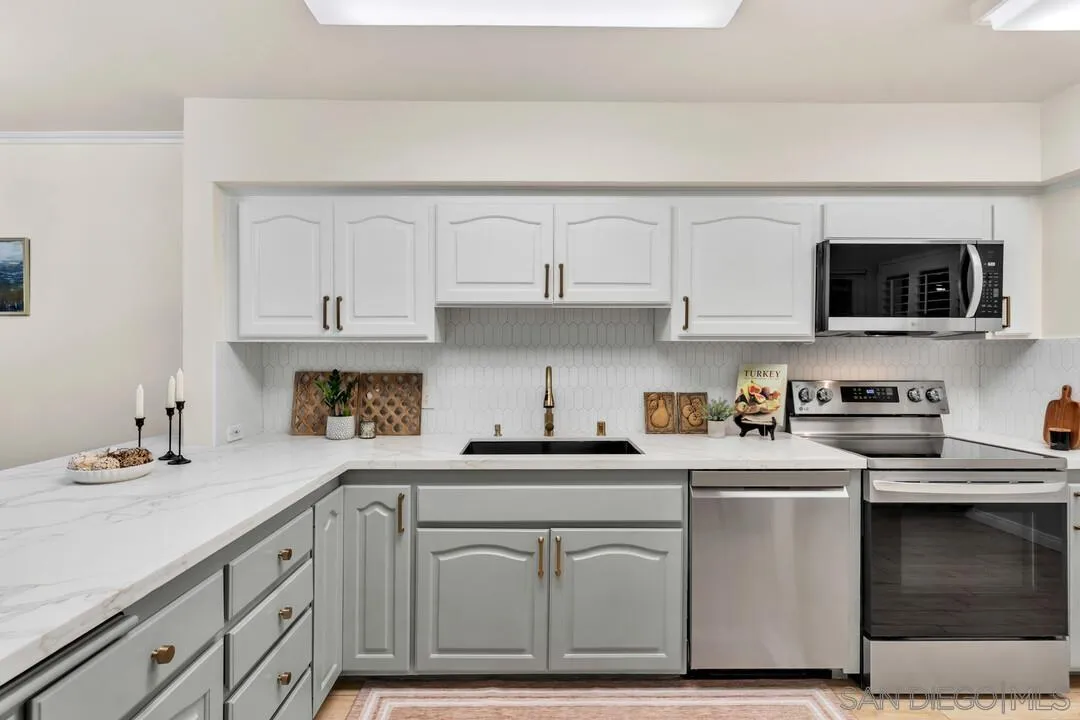 2600 Torrey Pines Road, Unit B17 La Jolla, CA 92037 - Photo 5 of 19