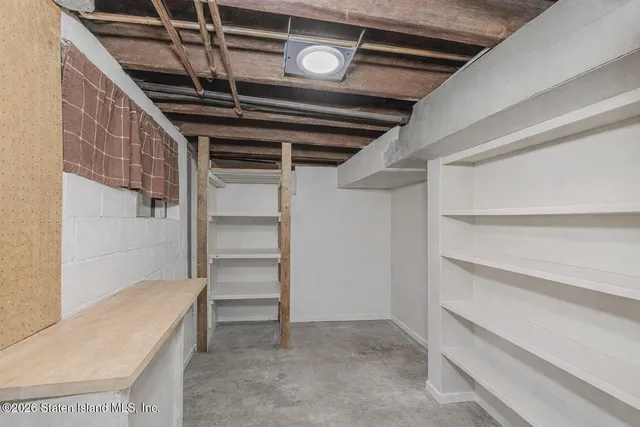 a view of a storage & utility room