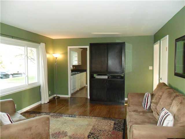 416 South Carr Road Plainfield, IN 46168 - Photo 2 of 15 Gallery Image 2