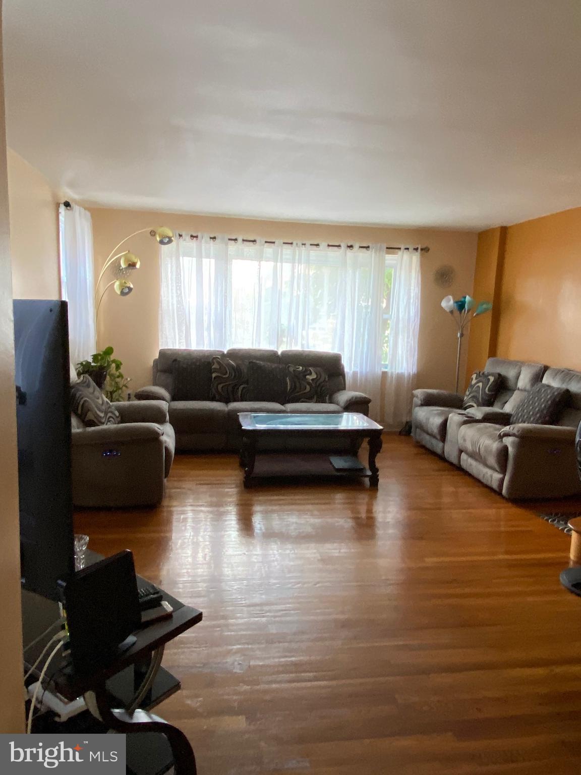 1824 Fox Chase Road Philadelphia, PA 19152 - Photo 12 of 43 Gallery Image 12