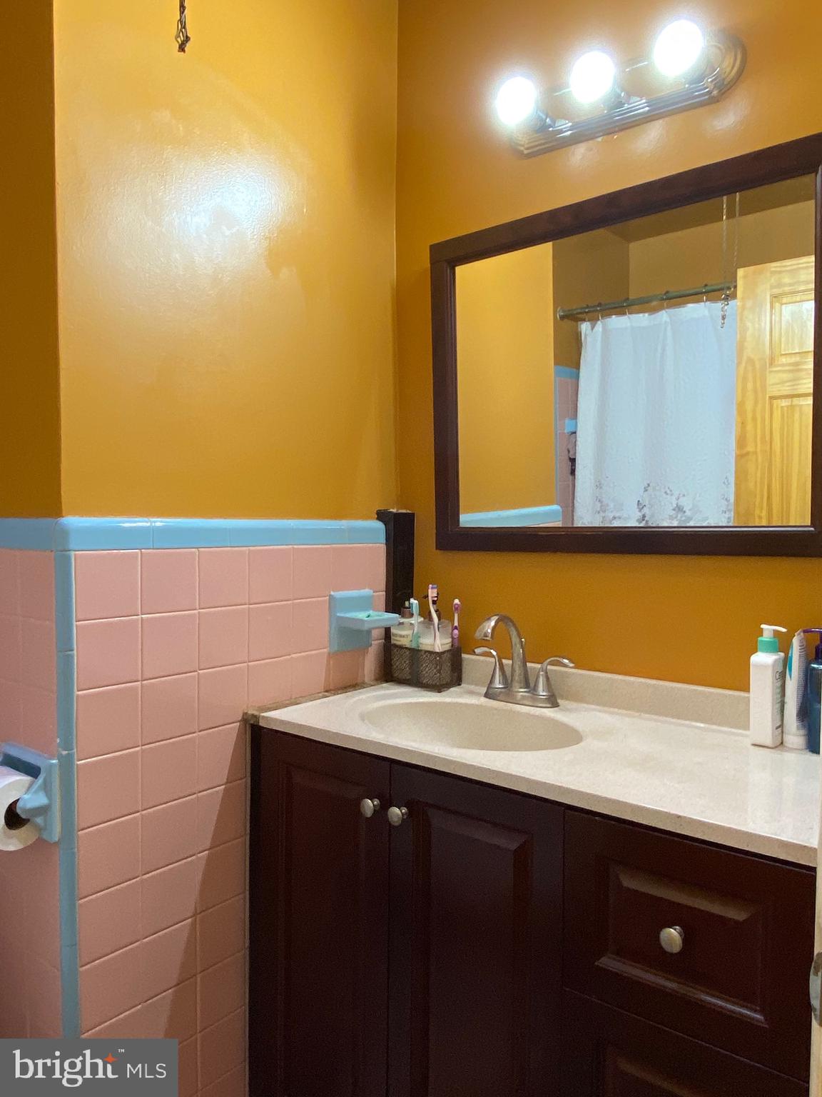 1824 Fox Chase Road Philadelphia, PA 19152 - Photo 27 of 43 Gallery Image 27
