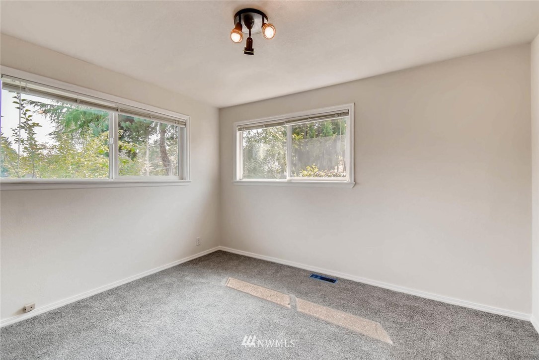 520 Taylor Place Northwest Renton, WA 98057 - Photo 14 of 18
