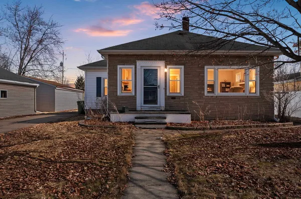 $190,000 | 215 South Elm Street, Kimberly, WI 54136