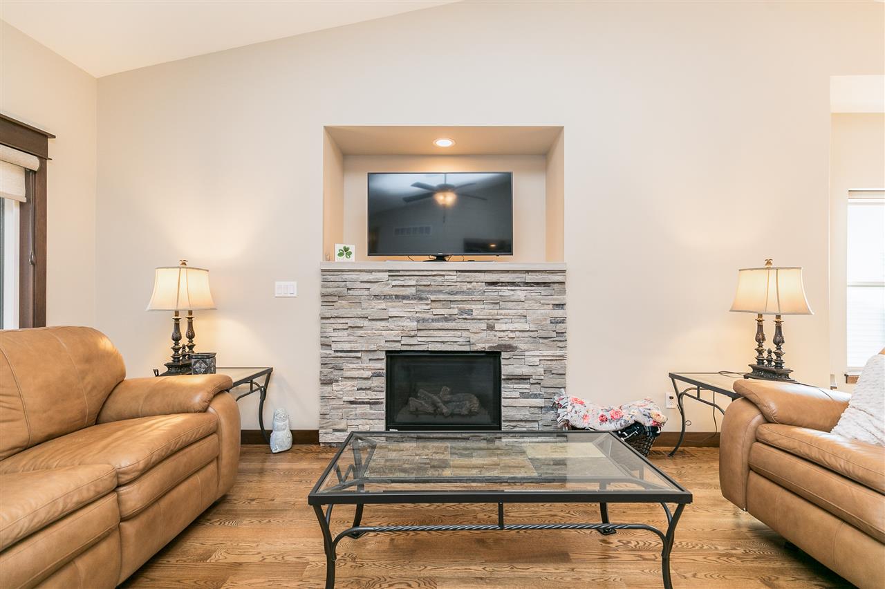 454 Ridge View Drive Fairfax, IA 52228 - Photo 6 of 36 Gallery Image 6