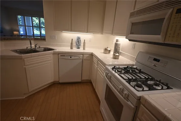 $675,000 | 3603 Ladrillo Aisle, Irvine, CA 92606