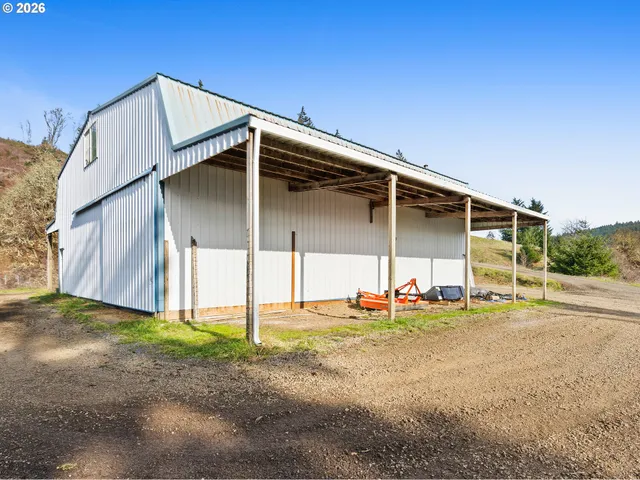 $1,015,000 | 18101 Willamina Creek Road, Willamina, OR 97396