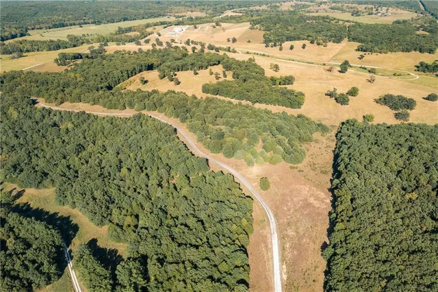 $184,500 | 0 Fraction Point Drive, Warsaw, MO 65355