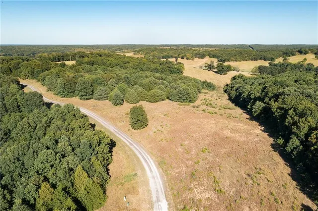 $184,500 | 0 Fraction Point Drive, Warsaw, MO 65355