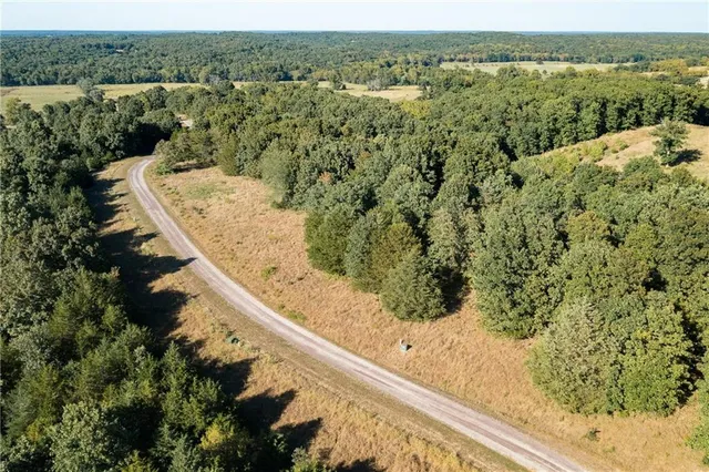 $184,500 | 0 Fraction Point Drive, Warsaw, MO 65355