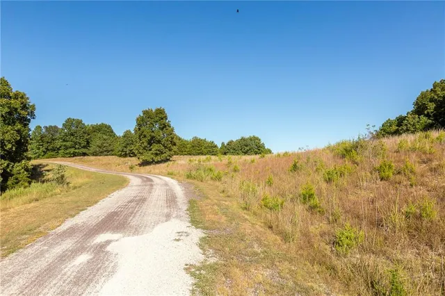 $184,500 | 0 Fraction Point Drive, Warsaw, MO 65355