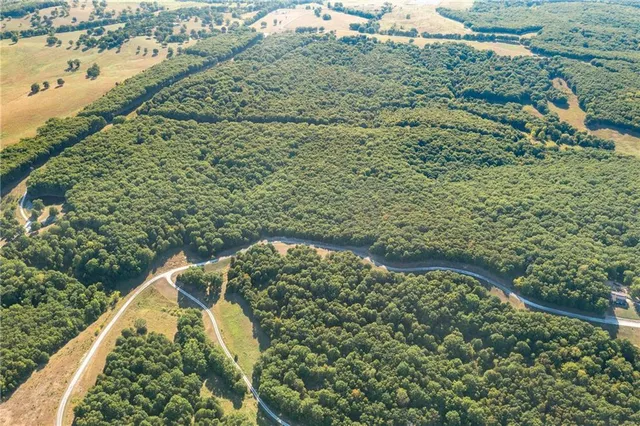 $184,500 | 0 Fraction Point Drive, Warsaw, MO 65355