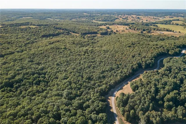 $184,500 | 0 Fraction Point Drive, Warsaw, MO 65355