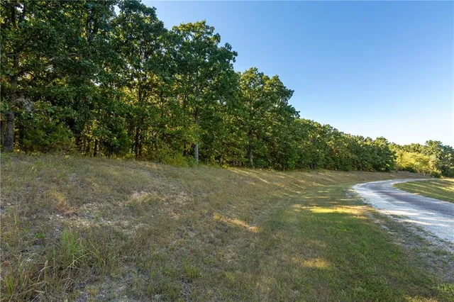 $184,500 | 0 Fraction Point Drive, Warsaw, MO 65355