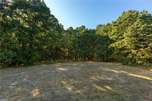 $184,500 | 0 Fraction Point Drive, Warsaw, MO 65355