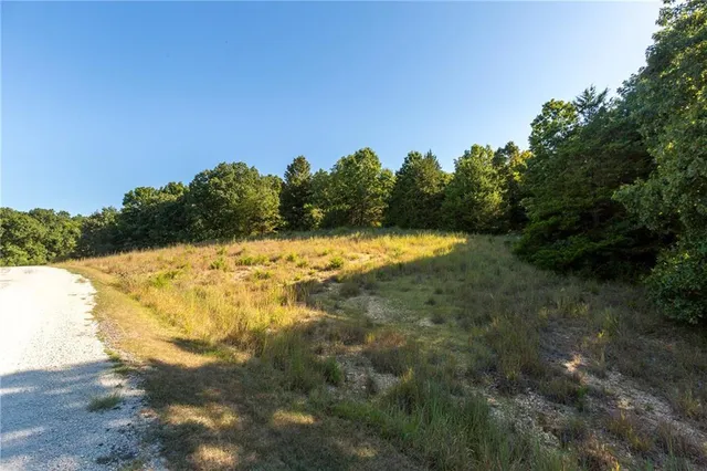 $184,500 | 0 Fraction Point Drive, Warsaw, MO 65355