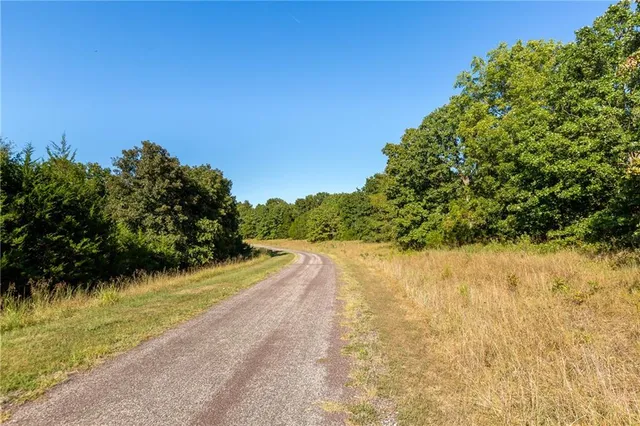 $184,500 | 0 Fraction Point Drive, Warsaw, MO 65355