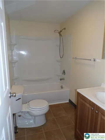 $1,250 | 1624 Utica Street, Allentown, PA 18102