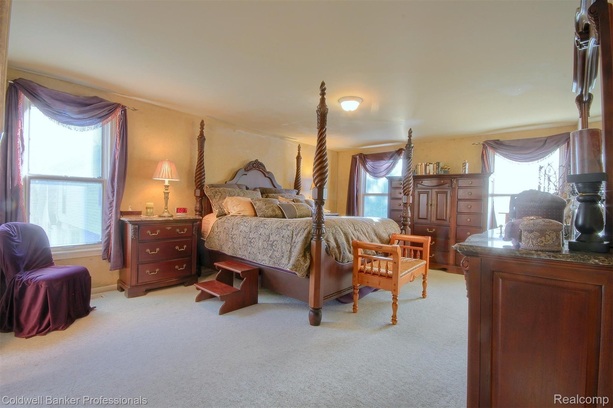 23285 Meridian Road Grosse Ile, MI 48138 - Photo 19 of 53 20-Master Bedroom.jpg