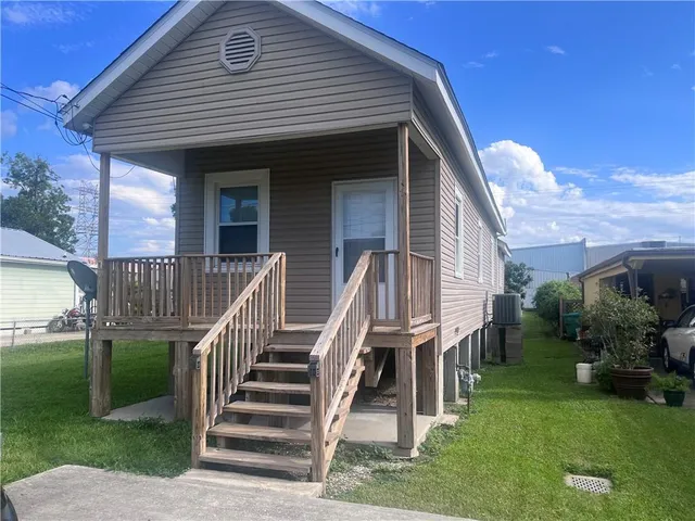 $1,150 | 5209 Oak Drive, Marrero, LA 70072