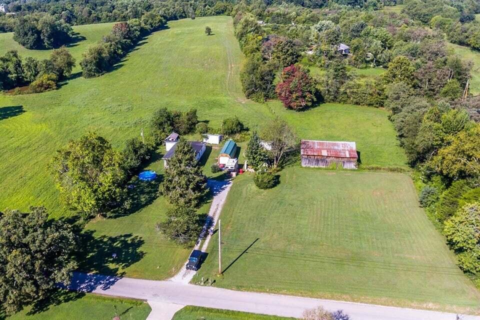 159 Old Wallaceton Road Paint Lick, KY 40461 - Photo 3 of 15 20201019015955945240000000-o
