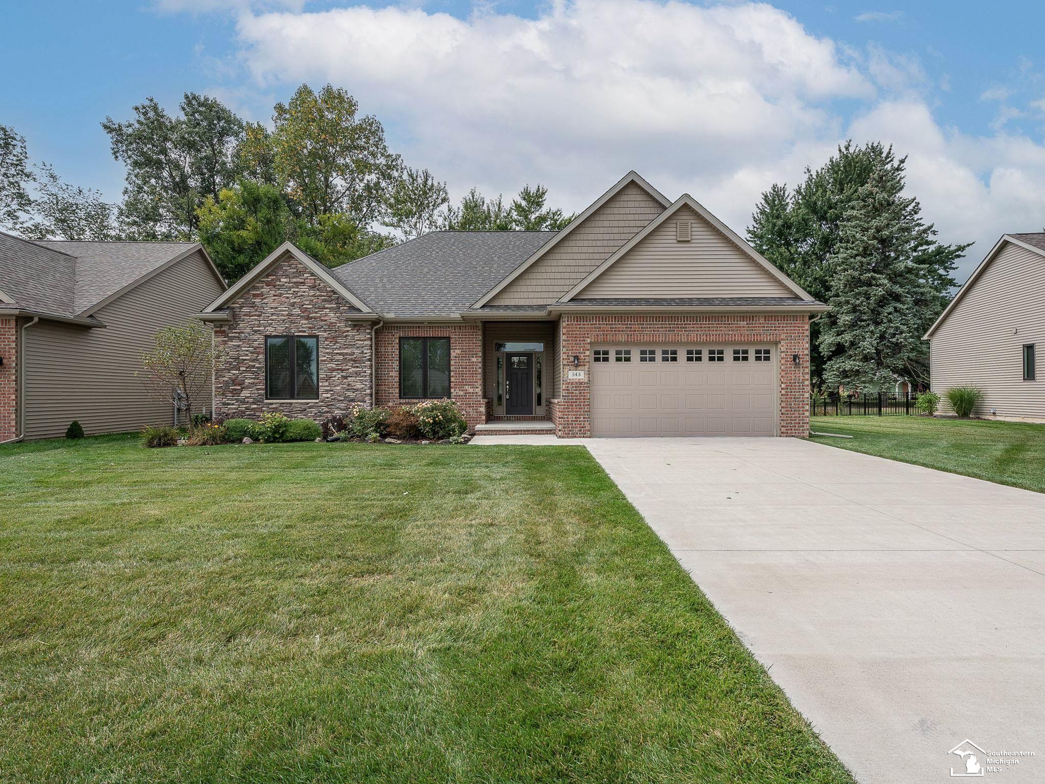 545 Rose Crest Monroe, MI 48162 - Photo 1 of 44