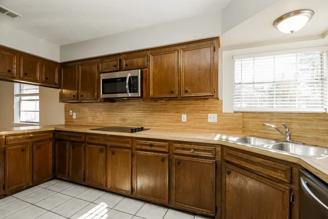 $1,705 | 22826 Bridgewater Circle, Spring, TX 77373