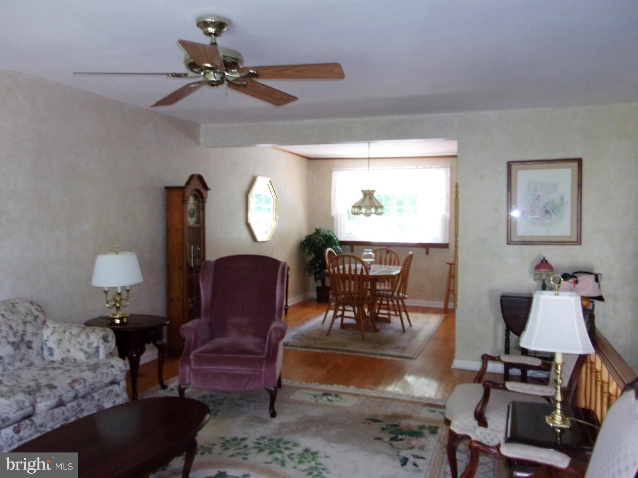 147 Parkview Road Stratford, NJ 08084 - Photo 3 of 34