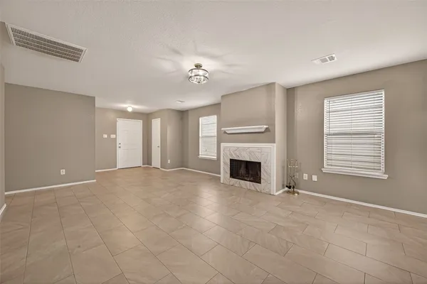 $2,400 | 2918 Latch Lane, Houston, TX 77038