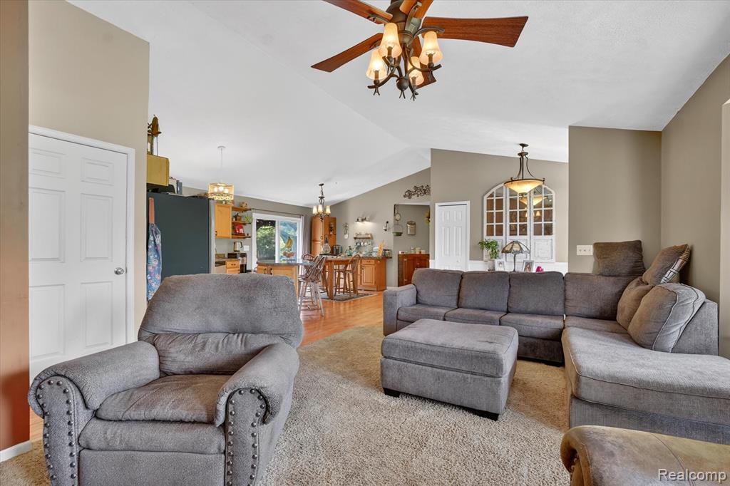 9565 Crofoot Road Fowlerville, MI 48836 - Photo 6 of 63
