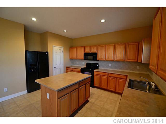 2127 Maple Tree Court Charlotte, NC 28214 - Photo 12 of 23
