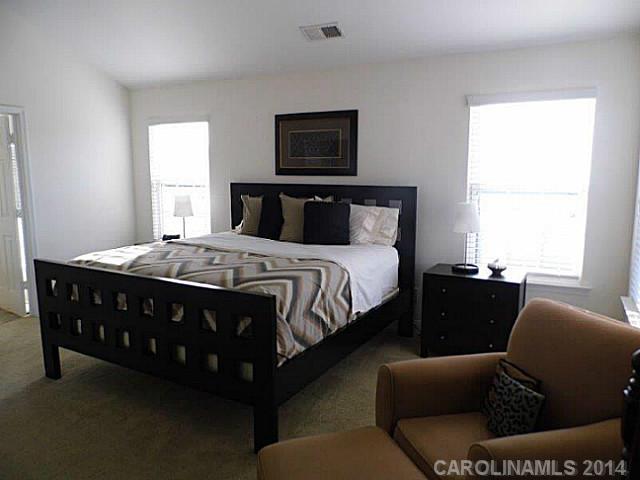 2127 Maple Tree Court Charlotte, NC 28214 - Photo 7 of 23